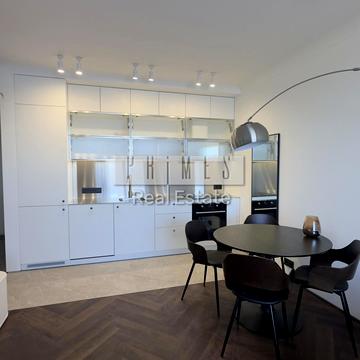 Дніпровська набережна вул., 15-Д