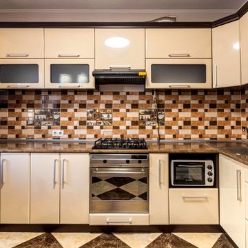 Володимира Івасюка вул., (Будинок)