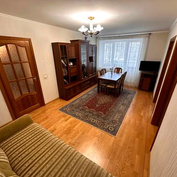 Відінська вул., 42