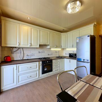 Богдана Хмельницького  вул., 230а