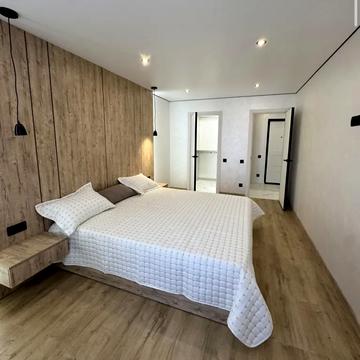 Білогірська вул., (Будинок)