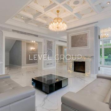 Добрий Шлях вул., 43