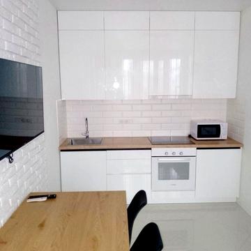 Дніпровська набережна вул., 16-Г