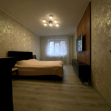 Народицька вул., 21