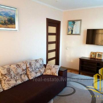 Наукова вул., 55