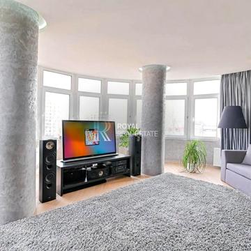 Дмитрівська вул., 75