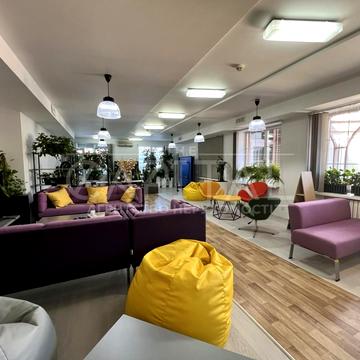 Гетьмана Павла Скоропадського вул. (Льва Толстого), 1