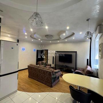 Євгена Коновальця вул. (Щорса), 32-Б