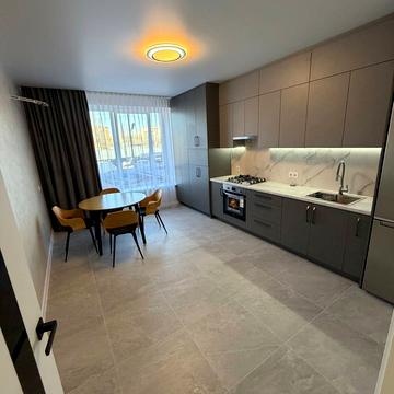 Старокостянтинівське шосе, 20/8