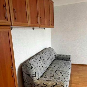 Йорданська вул. (Лайоша Гавро), 7