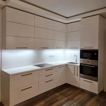 Академіка Глушкова просп., 9-В