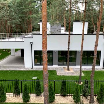 Центральна