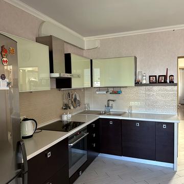 Федора Ернста вул., 6