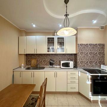 Небесної Сотні просп. (Маршала Жукова), 47/2