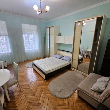 Миколая Коперника вул., 40а