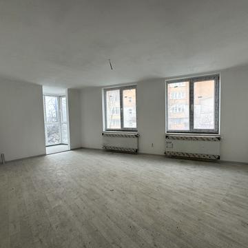 Тролейбусна вул., 15-В