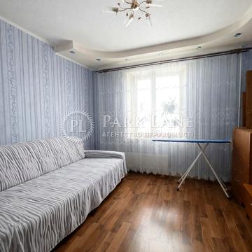 Миколи Бажана просп., 32