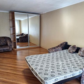 Максима Кривоноса вул., 11