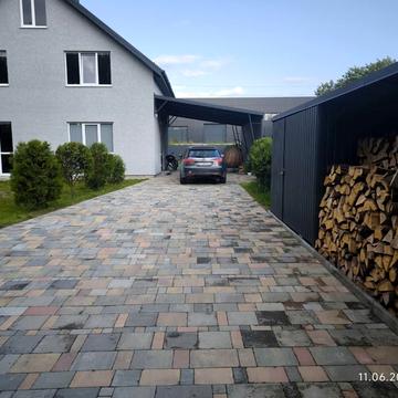 Левицького