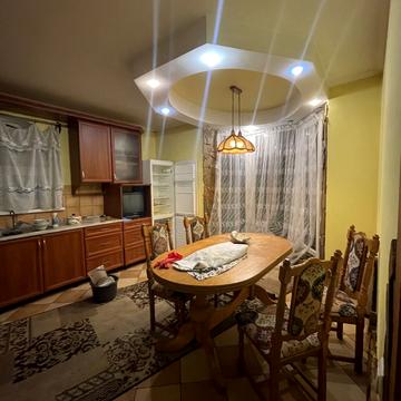 Миколи Голубця вул. (), 50