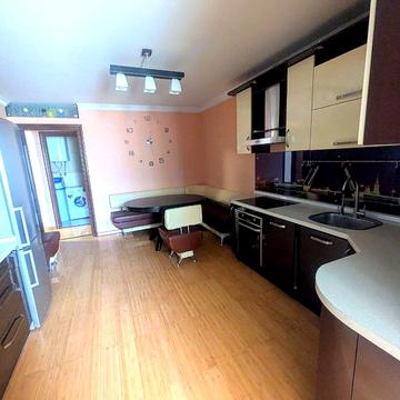 Добровольців вул. (Маршала Говорова), 10/6