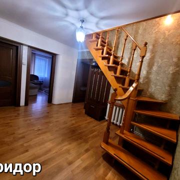 Української Дивізії вул., 17