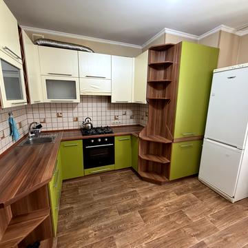 Боголюбова вул., 12