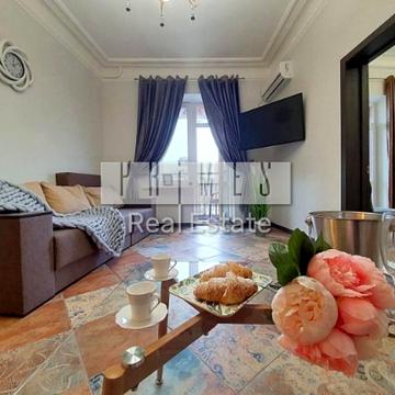 Софіївська вул., 1/2