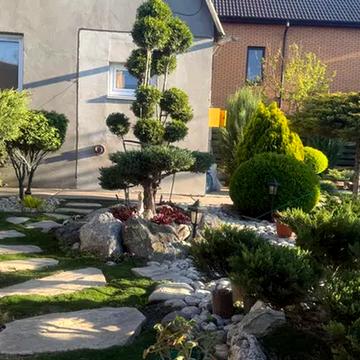 Центральна вул.