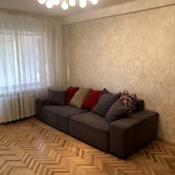 Верховної Ради бульв., 16