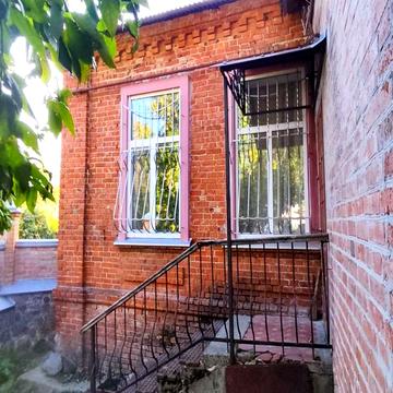 Монастирська вул., 30