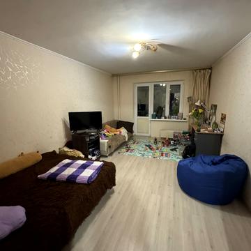 Академіка Єфремова вул. (Командарма Уборевича), 7