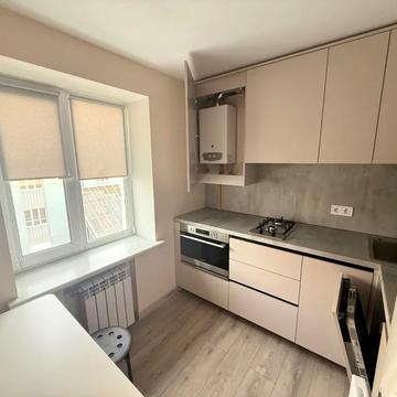 Олександра Поля просп. (Кірова), 141