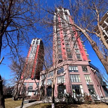 Академіка Філатова вул., 2 к2