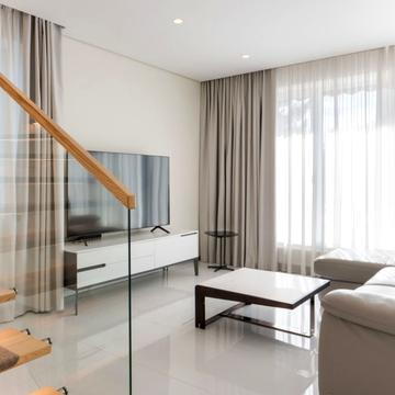 Олександра Матросова вул., 23