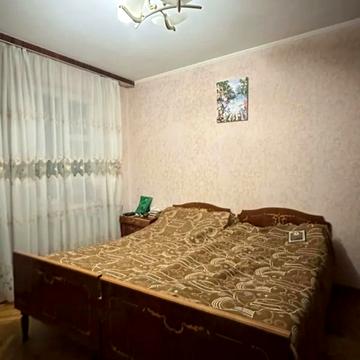 Максима Залізняка вул., 16