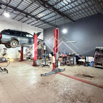 Металургів просп., 2