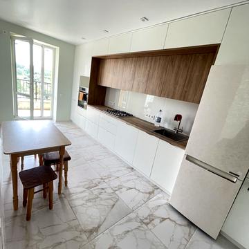 Злуки просп., 18