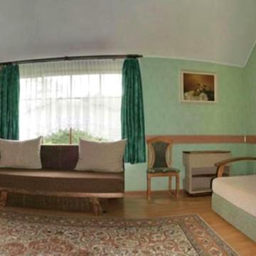 Івана Петраша вул., 9