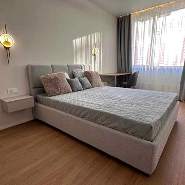 Генерала Грекова вул., 4