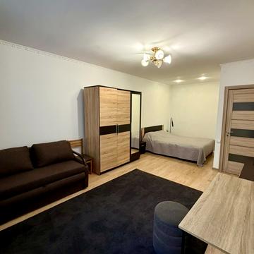 Героїв Крут вул., (Будинок 3)