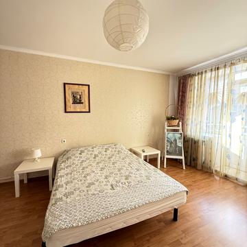 Української Перемоги вул., 25А