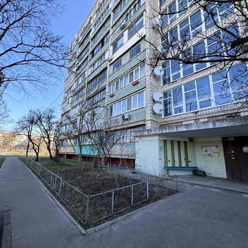 Йорданська вул. (Лайоша Гавро), 24-Б