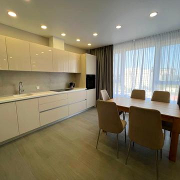 Святослава Хороброго вул., (Будинок 6)