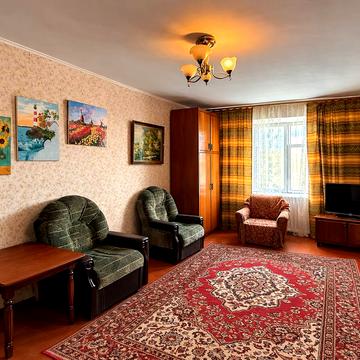 Юності просп., 43