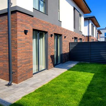 Полтавська вул., 19