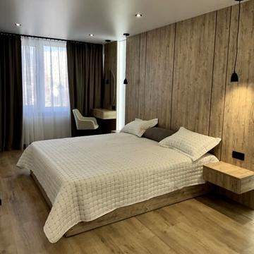 Білогірська вул., 13