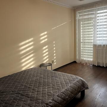 Шептицьких вул., 43