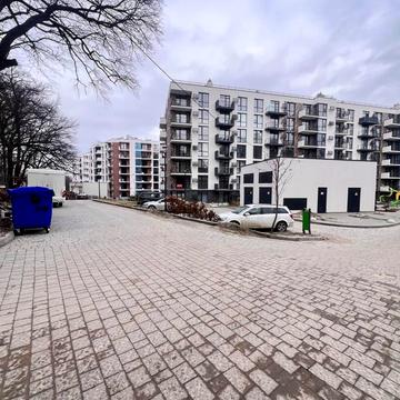 Лісна вул., (Будинок 4)