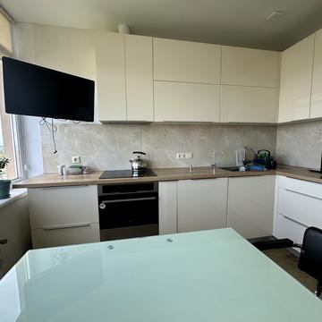 Перлинна вул., 9